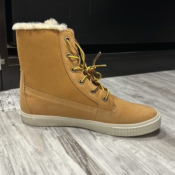 Timberland Fur Lined - Picture 3 of 6